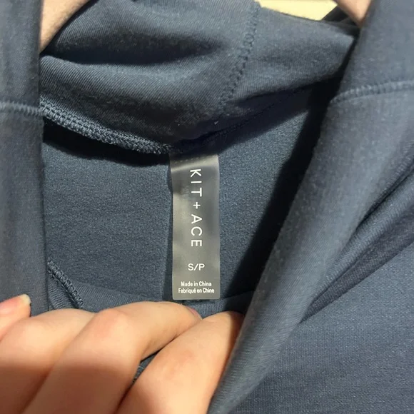 Kit+ace mock neck - Picture 2 of 3